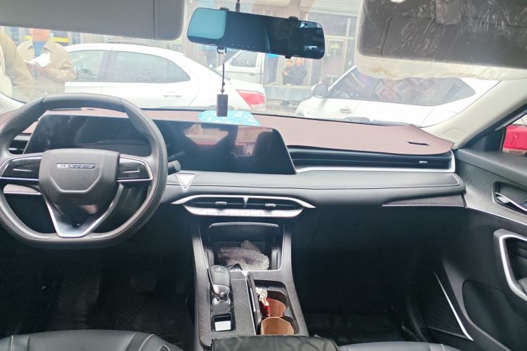 Used Venucia V 2021 260T Idol Edition Center Console