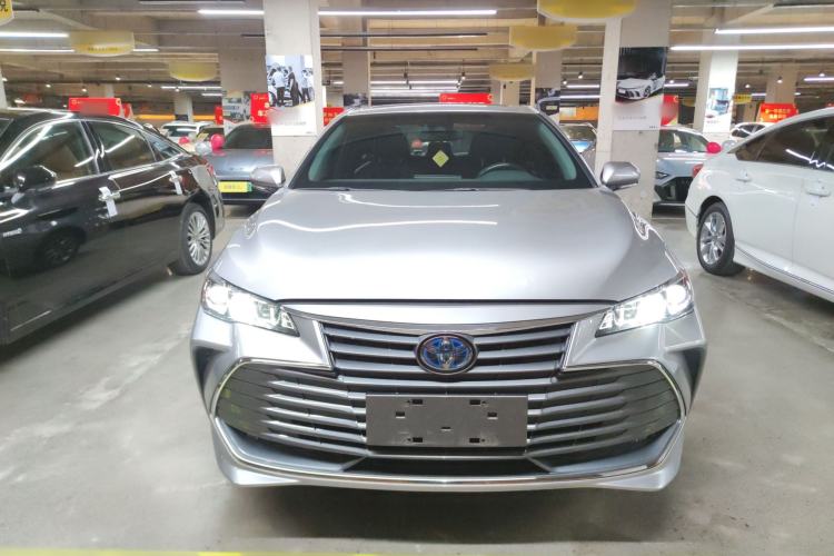 Used Toyota Avalon 2019 Dual-Engine 2.5L Luxury Edition China VI Standard
