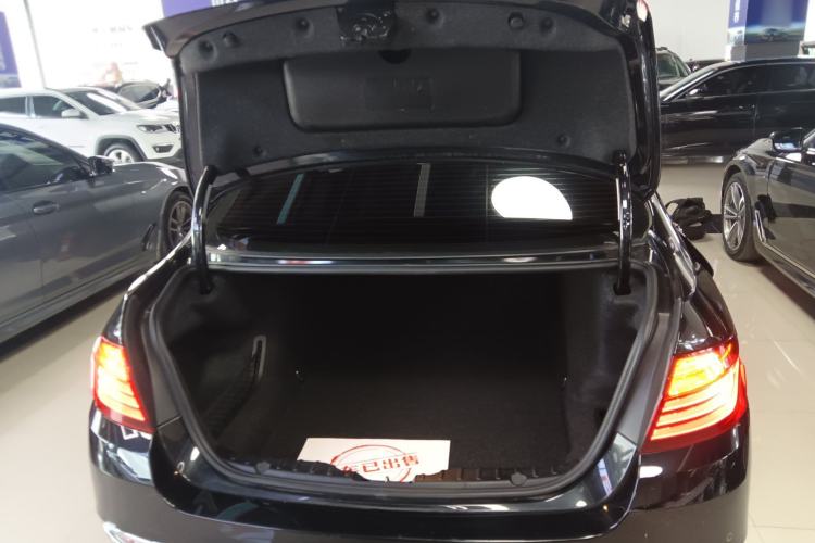 Used BMW 5 Series 2014 525Li Luxury Design Package
