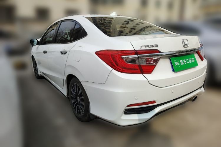 Used Honda Crider 2015 1.8L automatic luxury edition
