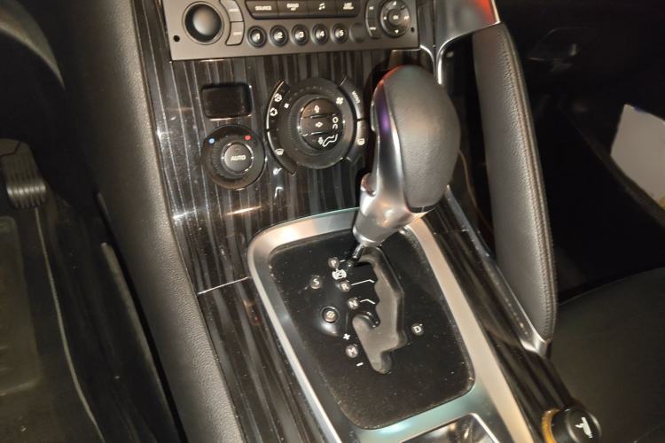 Used Peugeot 3008 2015 2.0L Automatic Trend Edition
