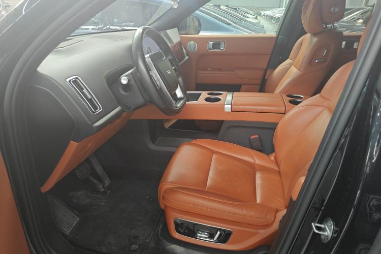 Used Li Auto L8 2023 Pro Model
