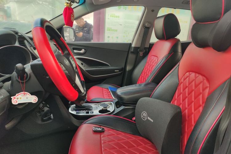 Used Hyundai Santa Fe 2015 2.0T Automatic Two-Wheel Drive Smart Version 5 Seats
