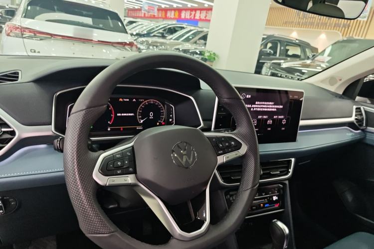 Used Volkswagen Tharu 2024 300TSI Two-Wheel-Drive Moon Luxury Edition Center Console