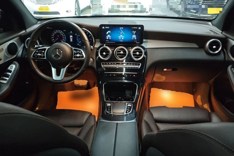 Used Mercedes-Benz GLC 2022 Refreshed GLC 260 L 4MATIC Dynamic Edition Center Console