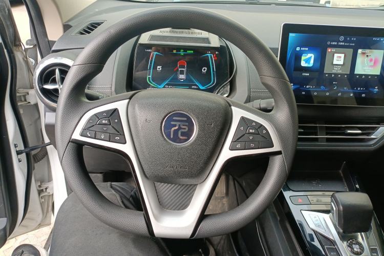 Used BYD Yuan New Energy 2019 EV535 Smart Connect Trendsetting Model
