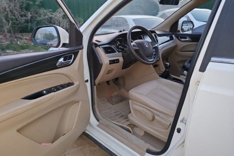 Used Baojun 730 2016 1.5L Manual Standard Version 7 Seats
