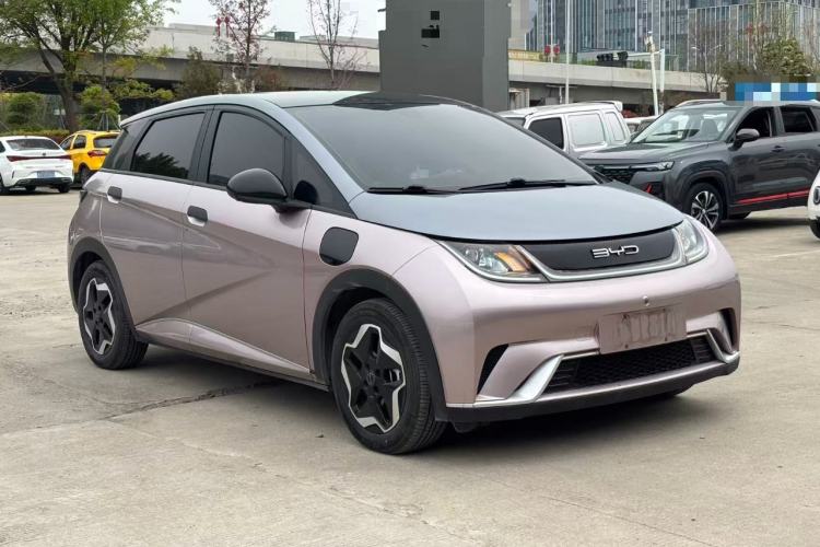 Used BYD Dolphin 2021 405 km Fashion Edition Front Right 45 Deg