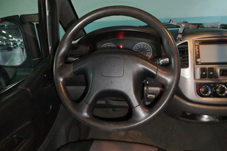 Used FORTHING Lingzhi 2014 M3 1.6L 7-Seater Comfort Model Steering Wheel