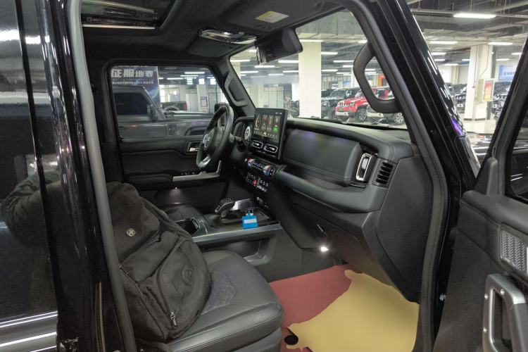 Used 212 T01 2024 2.0T Explorer Right Front Seat