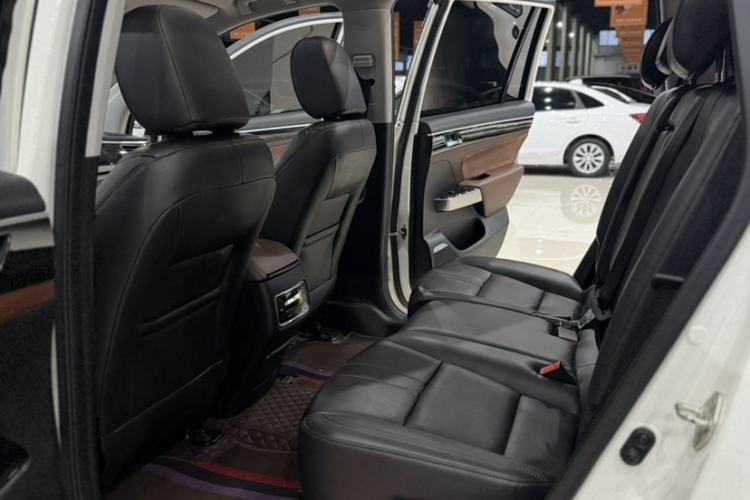 Used GAC Trumpchi GS8 2017 320T Two-Wheel Drive Luxury Smart Connectivity Version (7 Seats)