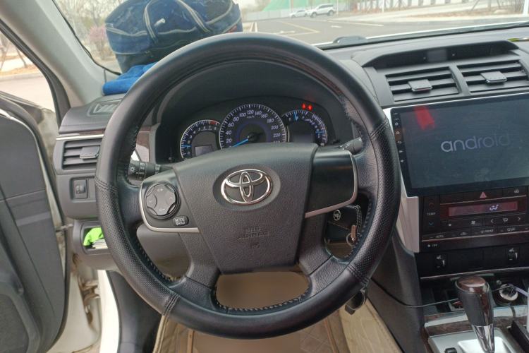 Used Toyota Camry 2015 2.0G Premier Edition
