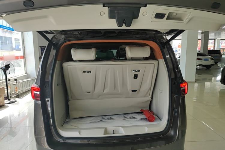Used Buick GL8 2021 Land Cruiser Executive Class 652T Luxury Model

