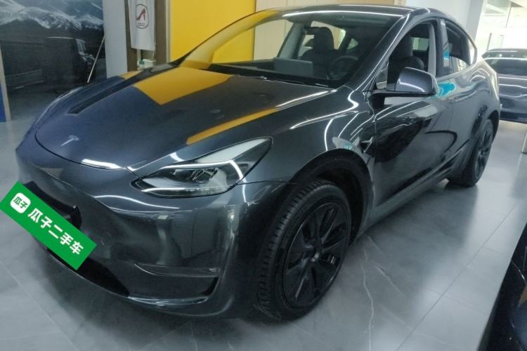 Used Tesla Model Y 2024 Long-Range All-Wheel-Drive Version