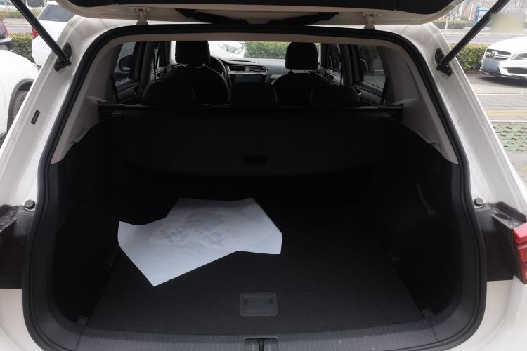 Used Volkswagen Tiguan L 2020 330TSI Automatic Two-Wheel Drive Luxury Edition China VI Standard
