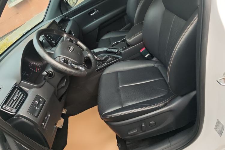 Used Kia KX7 2017 2.0T Automatic All-Wheel Drive LUX 7-Seater