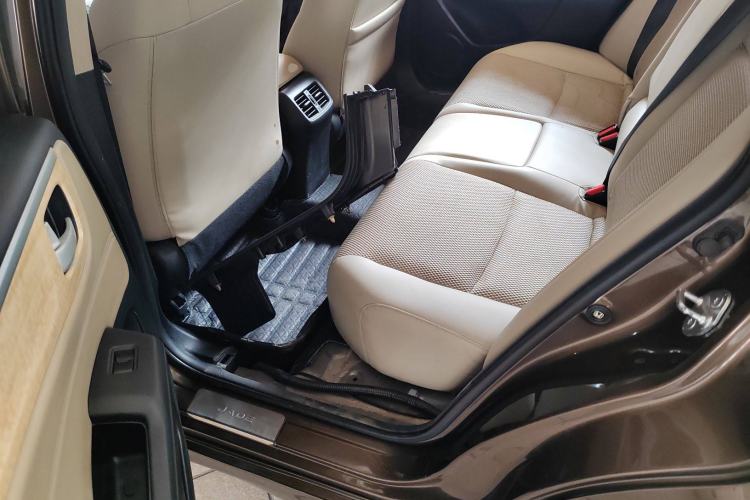 Used Honda Jade 2014 1.8L Automatic Comfort Elite Version 5 Seats
