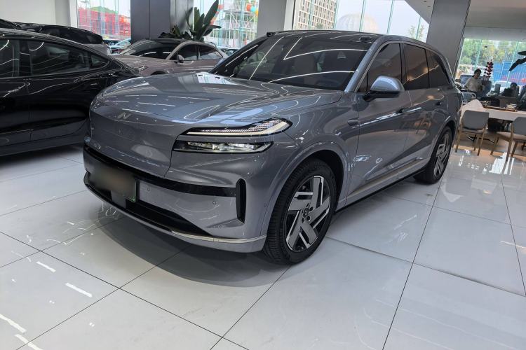 Used ONVO Luxeed L90 2025 Model—Ultra Six-Seater Version