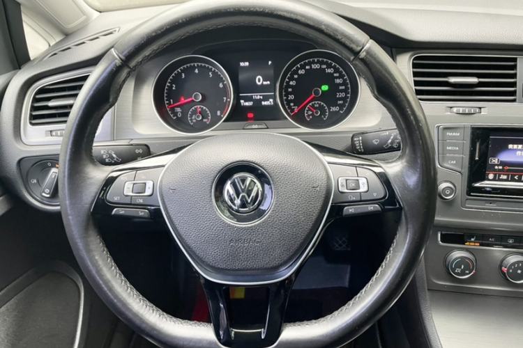 Used Volkswagen Golf 2016 230TSI Automatic Luxury Version