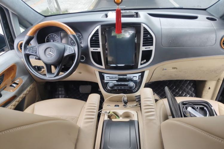 Used Mercedes-Benz Vito 
