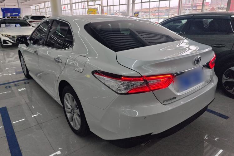 Used Toyota Camry 2021 2.0G Luxury Edition
