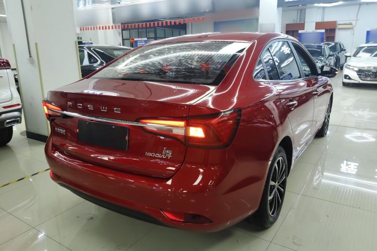 Used Roewe i5 2020 1.5L Automatic 4G Connect Luxury Flagship Edition
