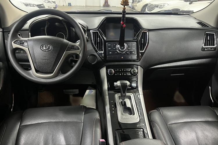 Used Huatai Santa Fe 2016 1.5T Gasoline Automatic Two-Wheel Drive Elite Model
