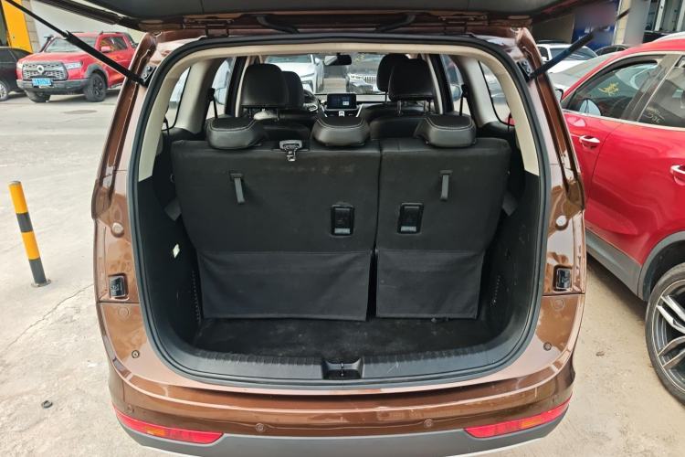 Used Baojun 730 2019 1.5L Manual Fashion Model 7-seater China VI
