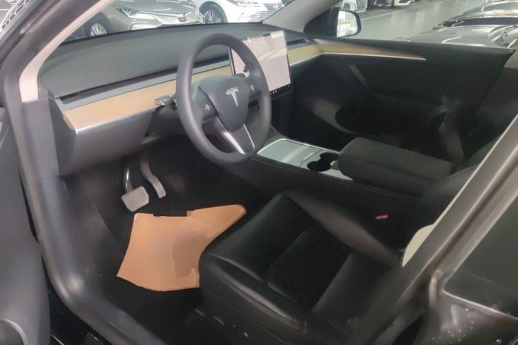 Used Tesla Model Y 2021 Standard Range Rear-Wheel Drive Version
