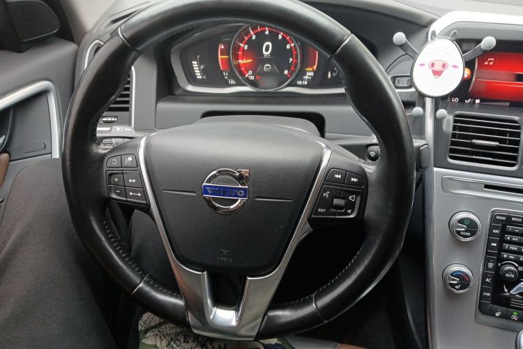 Used Volvo XC60 2017 T5 AWD Smart Upgrade Edition
