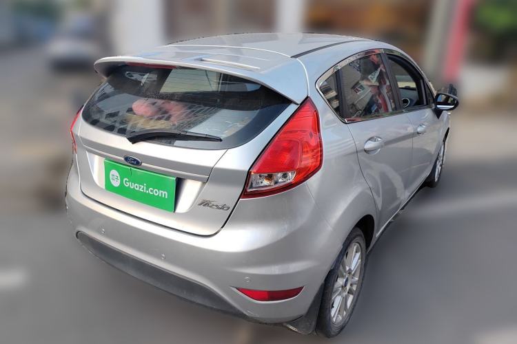 Used Ford Fiesta 2013 Hatchback 1.5L Automatic Fashion Edition
