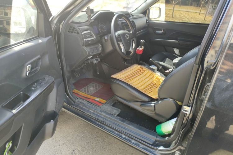 Used Great Wall Wingle 5 2017 2.4L European Version Gasoline Two-Wheel Drive Entry-Level Big Double Cab 4G69S4N