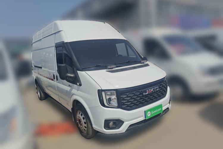 Used JMC Fushun 2023 2.0T Automatic Long-Wheelbase Mid-to-High Roof Commercial Van-Type Transport Vehicle – 2/3 Seats