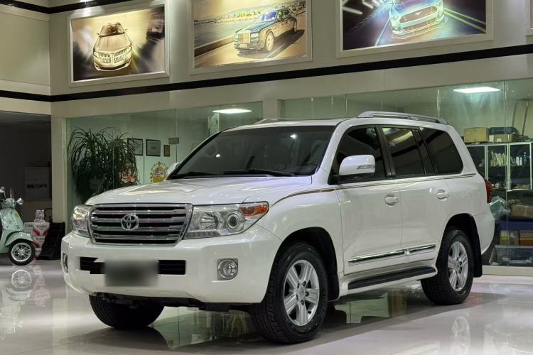 Used Toyota Land Cruiser 2015 4.0L V6 Middle East Low-Trim Version