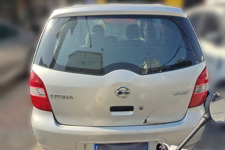 Used Nissan Livina 2010 Jingyue Edition 1.6L Manual All-Around Model
