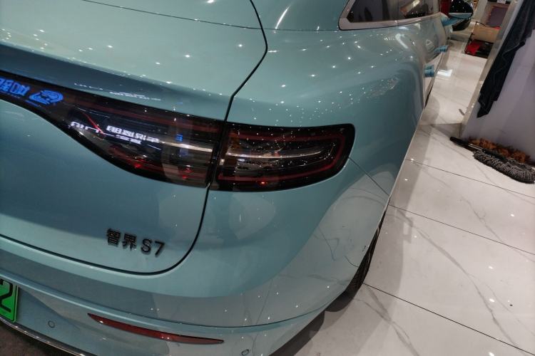 Used Hima Luxeed S7 2025 785 km Ultra