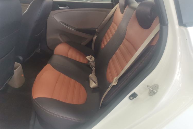 Used Hyundai Verna (older generation) 2014 1.4L Manual Smart GLS Trim