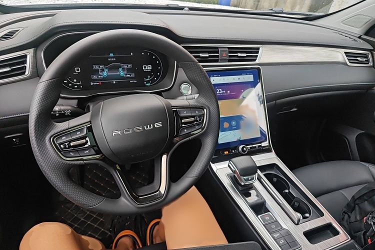 Used Roewe RX5 2023 PLUS 330TGI Automatic Trendsetting Smart Edition