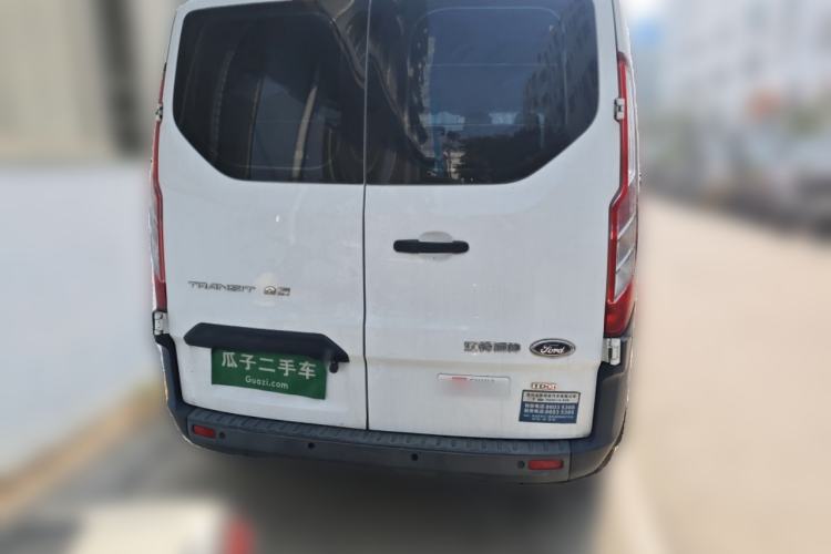 Used Ford Transit 2020 2.0T Diesel Multi-Function Commercial Vehicle Mid-Chassis Low-Roof Design with Dual Rear Doors Meeting China VI Emission Standards Rear