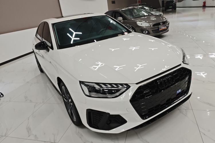 Used Audi A4L 2022 40 TFSI Luxury Dynamic Model