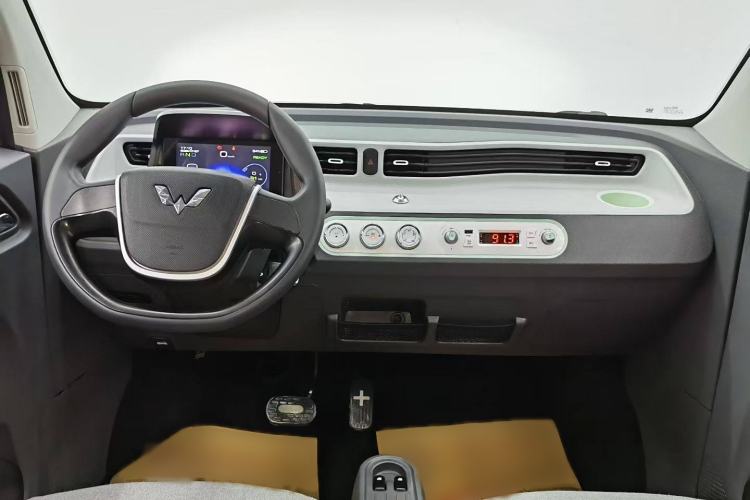 Used Wuling Hongguang MINIEV 2021 Macaron Premium Model – Lithium Iron Phosphate