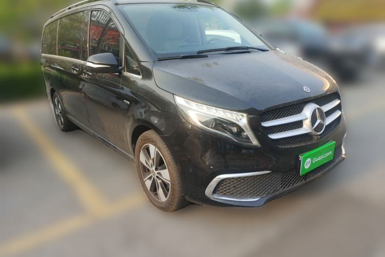 Used Mercedes-Benz V-Class 2021 V 260 Prestige Edition Front Right 45 Deg