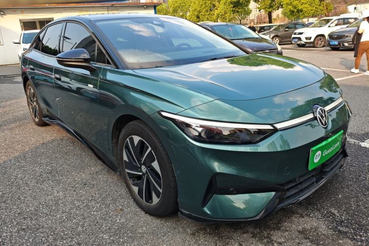 Used Volkswagen ID.7 VIZZION 2024 First Edition Front Right 45 Deg