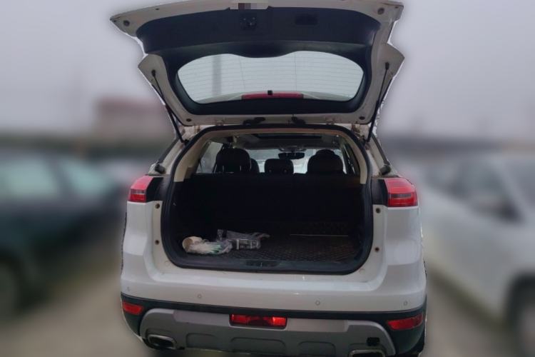 Used Geely Auto Emgrand X7 Sport 2016 2.0L Manual ZhiShang Version
