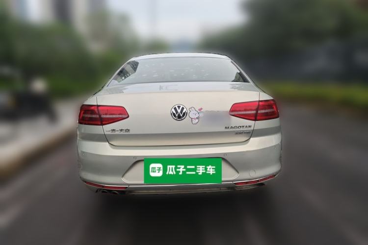 Used Volkswagen Magotan 2017 330TSI DSG Leading Model
