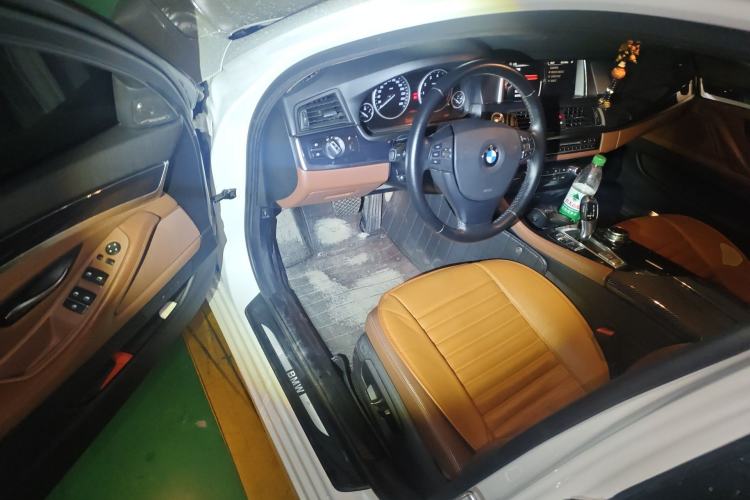 Used BMW 5 Series 2014 520Li Elegant Model
