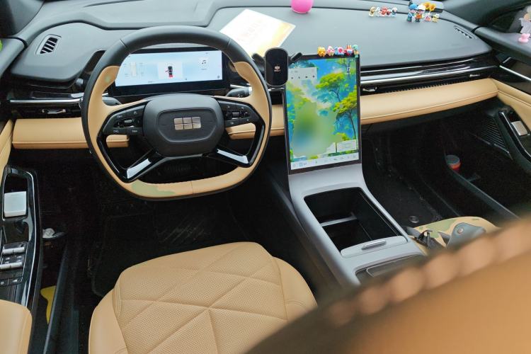 Used Geely Galaxy L6 2024 125km PLUS Dragon Edition
