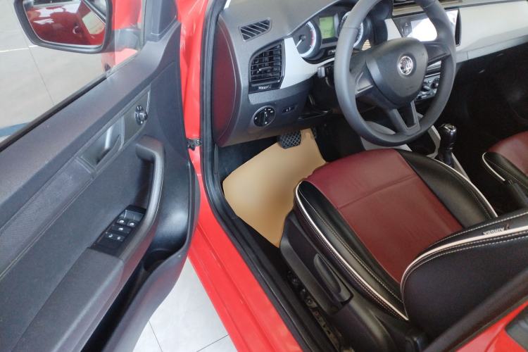 Used Skoda Fabia 2017 1.4L Automatic Car Enjoy Edition
