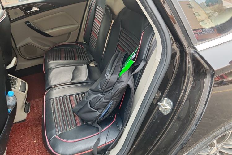 Used Zotye Z700 2018 Z700H 1.8T Manual Luxury Edition Left Rear Seat