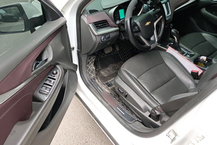 Used Chevrolet Malibu 2018 530T Automatic Luxury Edition Driver Seat